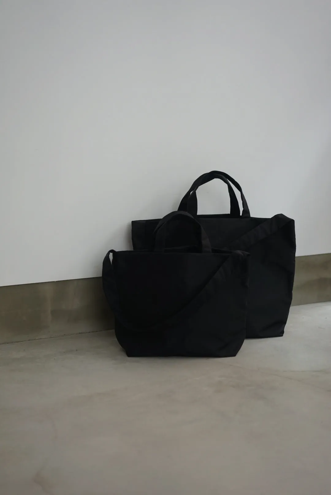 Aeta / NY17 SHOULDER TOTE : L