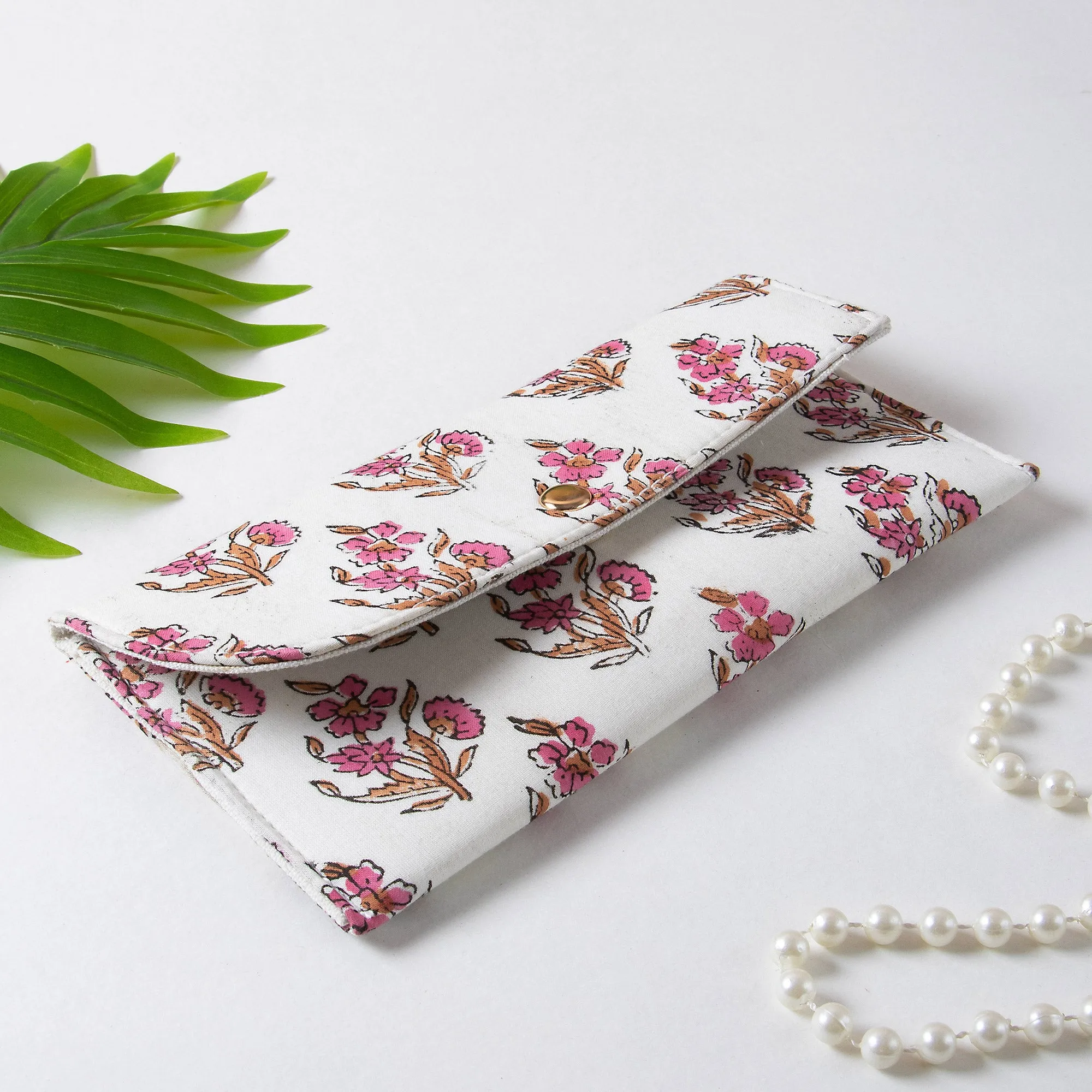 Handicraft Beautiful Floral Print Clutch Bags