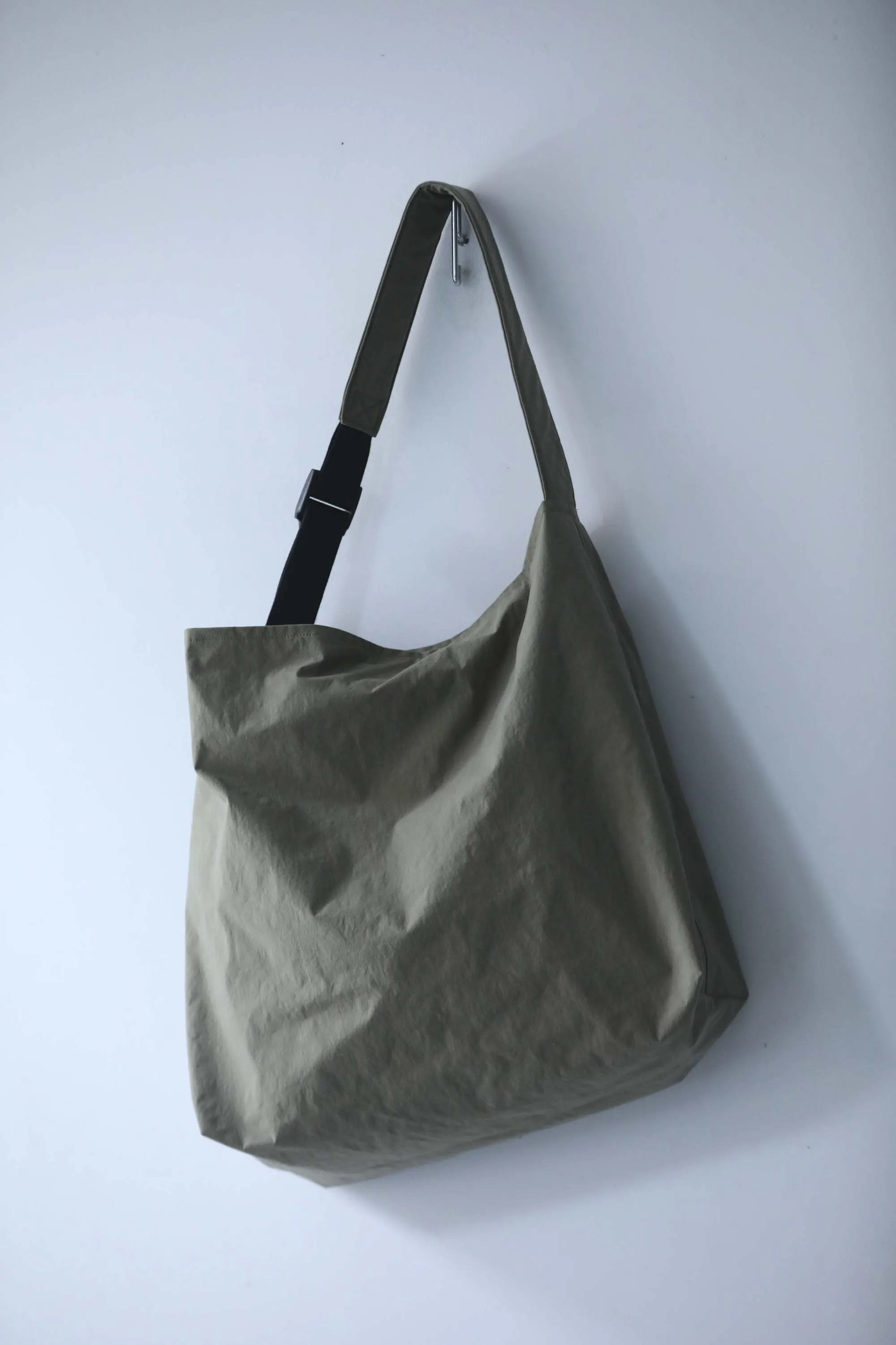 kontor /ADJUSTABLE 3D TOTE BAG