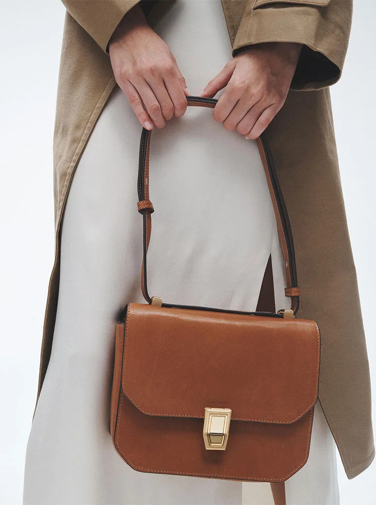 Max Crossbody tan