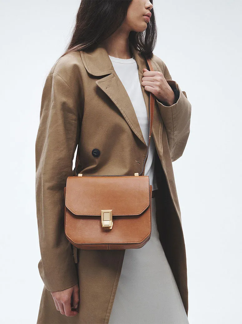 Max Crossbody tan